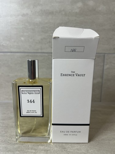 The essence vault - vault, de