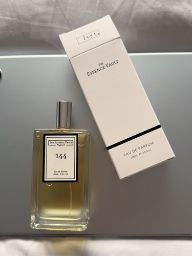 The essence vault 144 eau - 144,