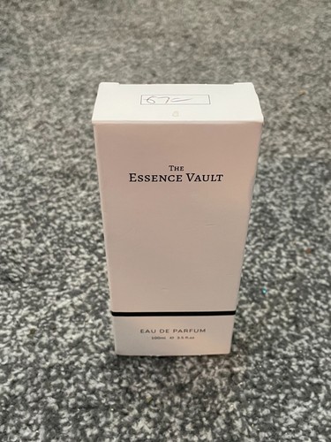 The essence vault - essence, de
