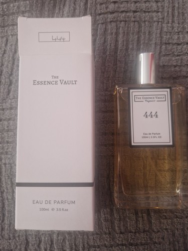 The essence vault 444 - essence, 100ml